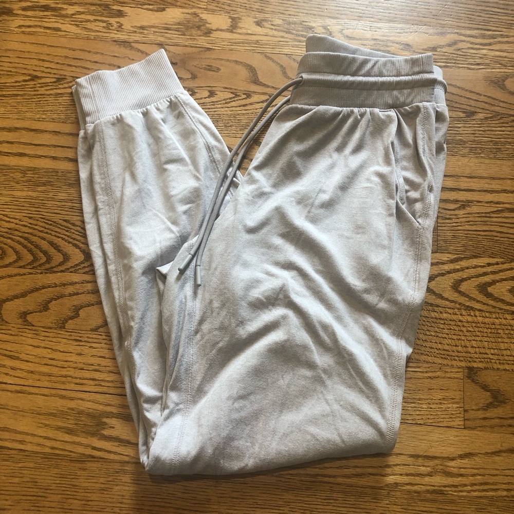Athleta Uptempo Jogger Sweatpants Grey